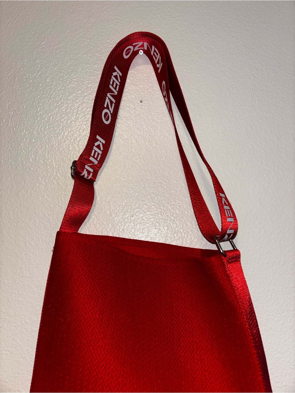 Kenzo Paris: Red Authentic Crossbody Shoulder tote bag- Vinyl/Nylon - Picture 3 of 10